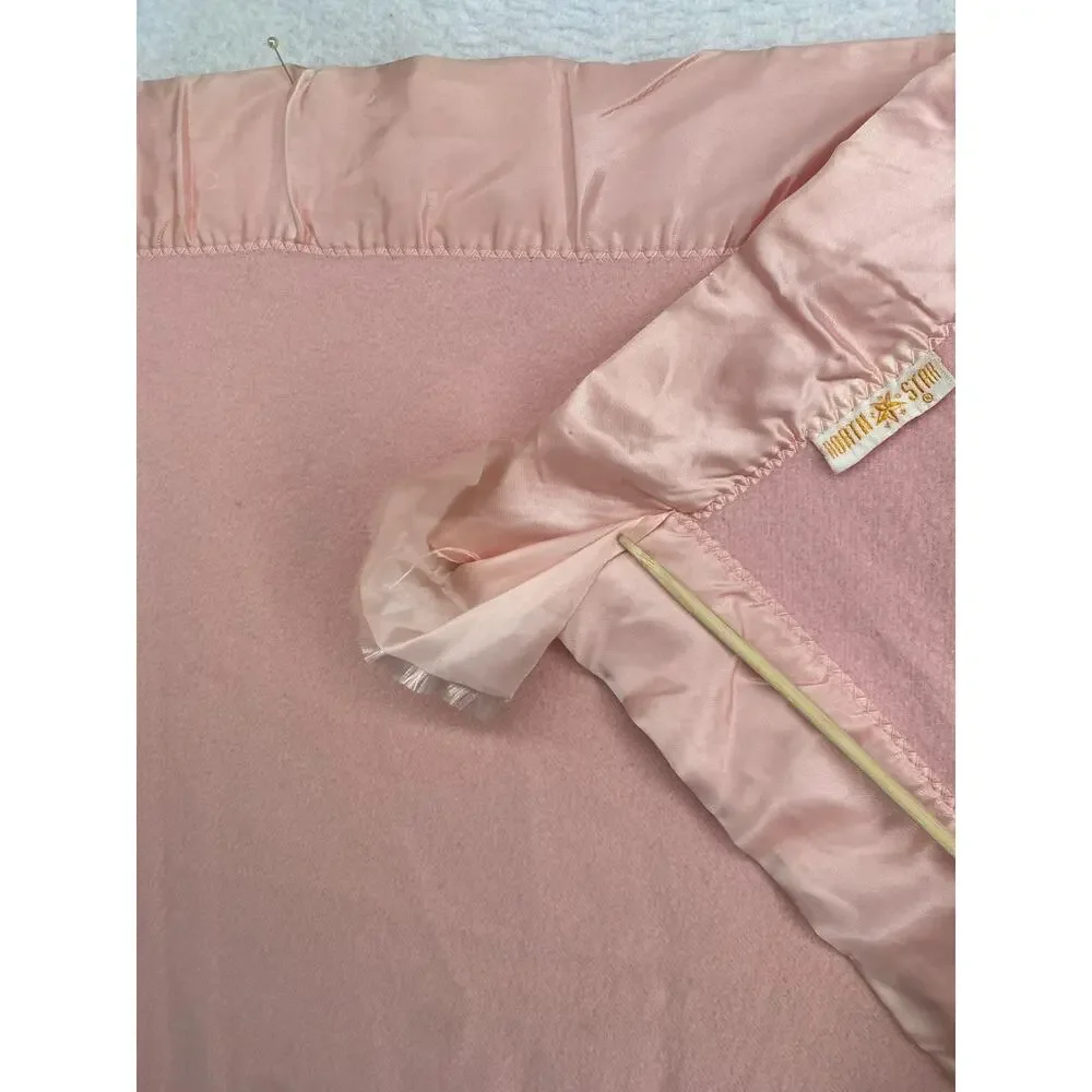 NORTH STAR Blanket Wool Satin Boarder Trim Lap Throw Pink Baby VTG 57